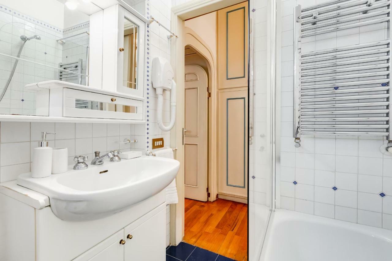 Elegant Apartment Рим Экстерьер фото